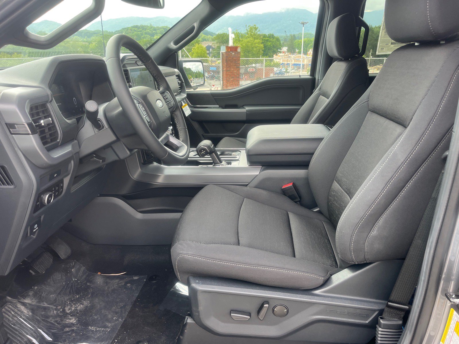 New 2026 Ford F150 XLT w/ Equipment Group 302A MID AWD/4WD image 18