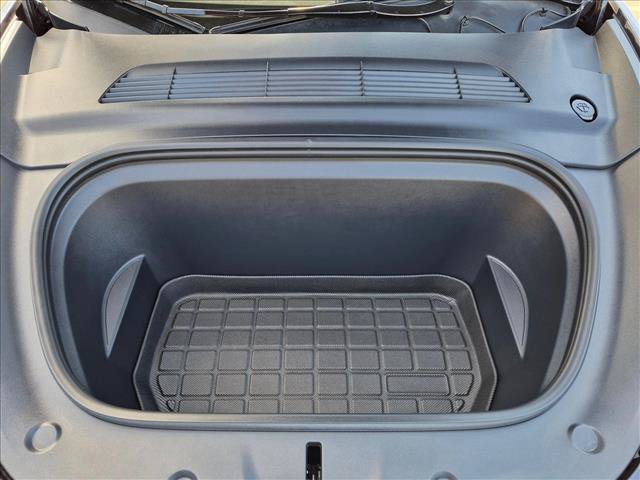 Used 2024 Tesla Model Y Long Range AWD/4WD image 23