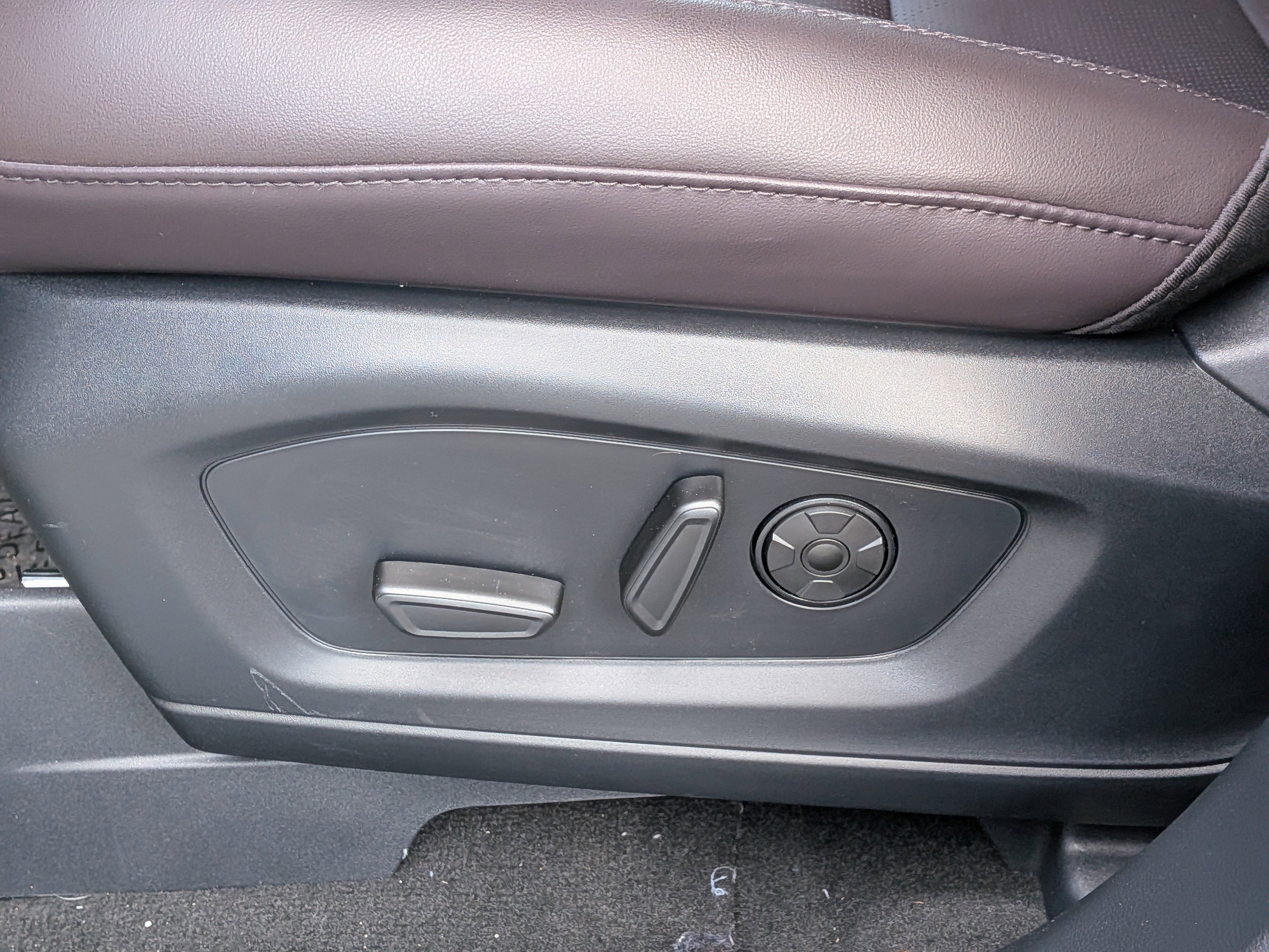 New 2026 Ford Explorer Platinum RWD image 23