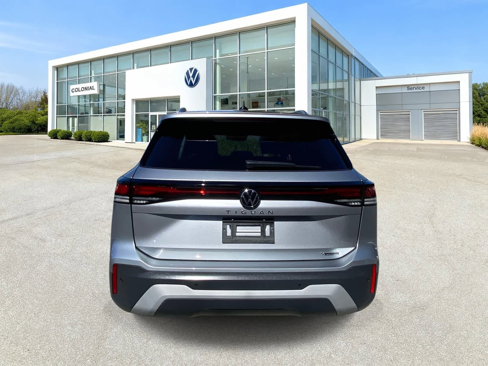 Used 2025 Volkswagen Tiguan S AWD/4WD image 4