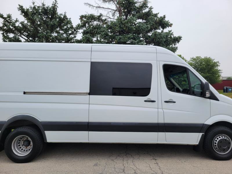 Used 2017 Freightliner Sprinter 3500 RWD image 53
