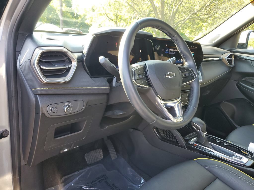 Used 2024 Chevrolet TrailBlazer ACTIV AWD/4WD image 16