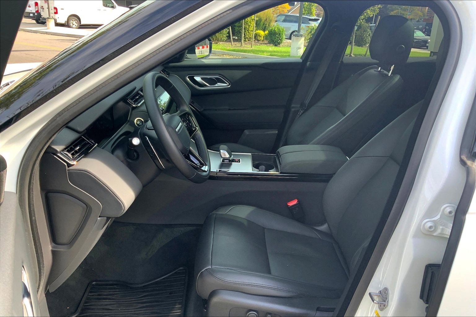 Used 2026 Land Rover Range Rover Velar S image 7