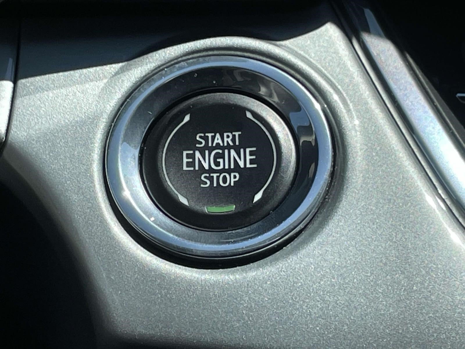 Used 2025 Chevrolet Trax LT w/ LT Convenience Package FWD image 23