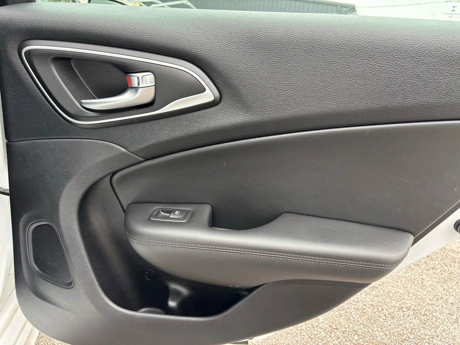 Used 2015 Chrysler 200 C FWD image 21
