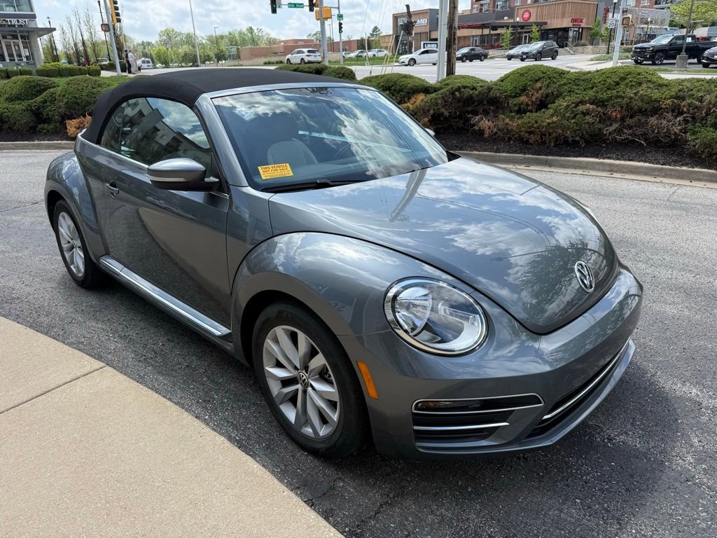 Used 2017 Volkswagen Beetle 1.8T Classic image 3