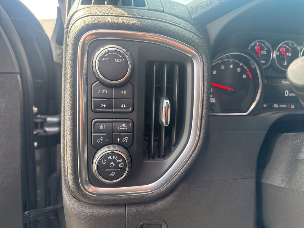 Certified 2022 Chevrolet Silverado 1500 RST w/ LPO, Blackout Package AWD/4WD image 30