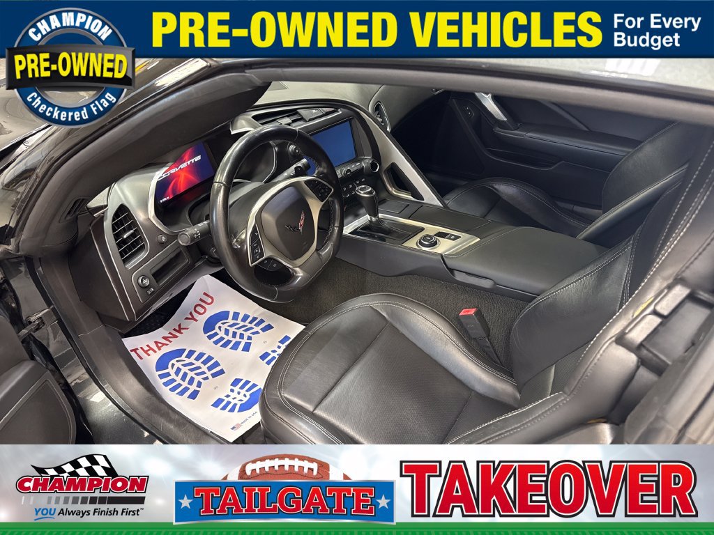 Used 2019 Chevrolet Corvette Stingray Coupe w/ 1LT RWD image 2