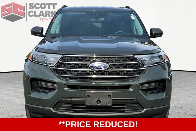 Used 2022 Ford Explorer XLT image 2
