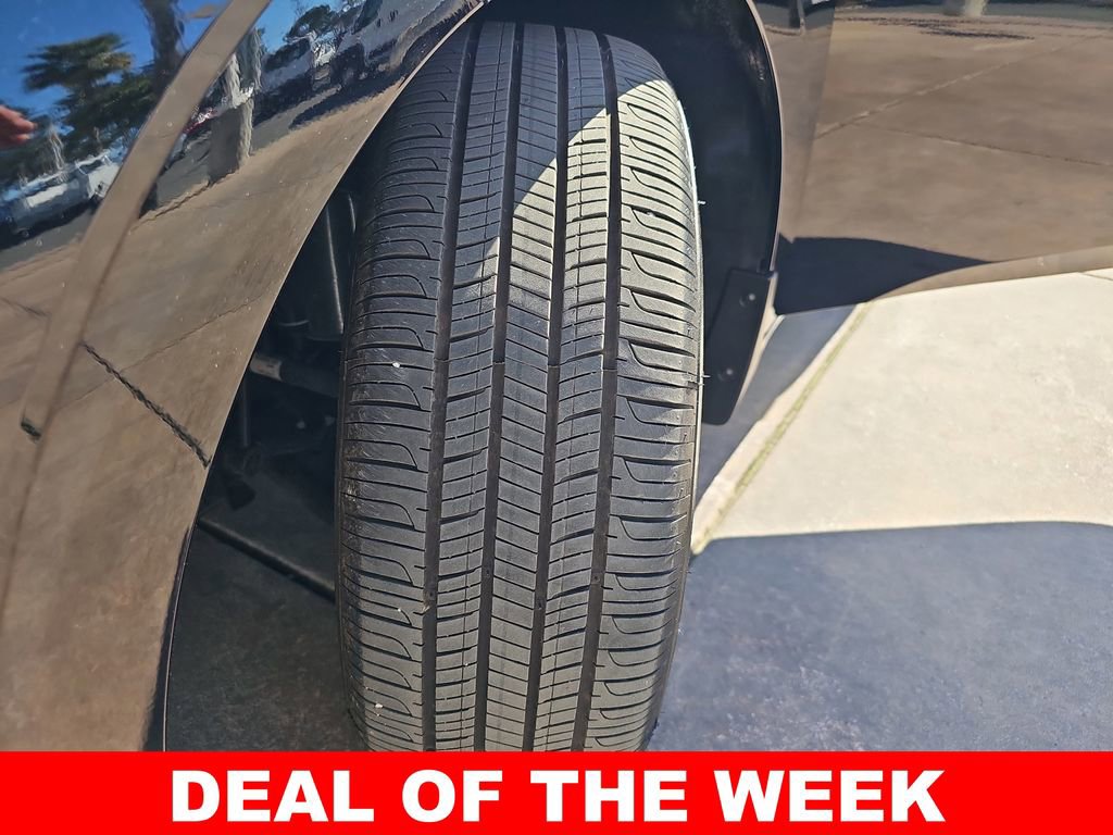 Used 2025 Hyundai Elantra SE image 34