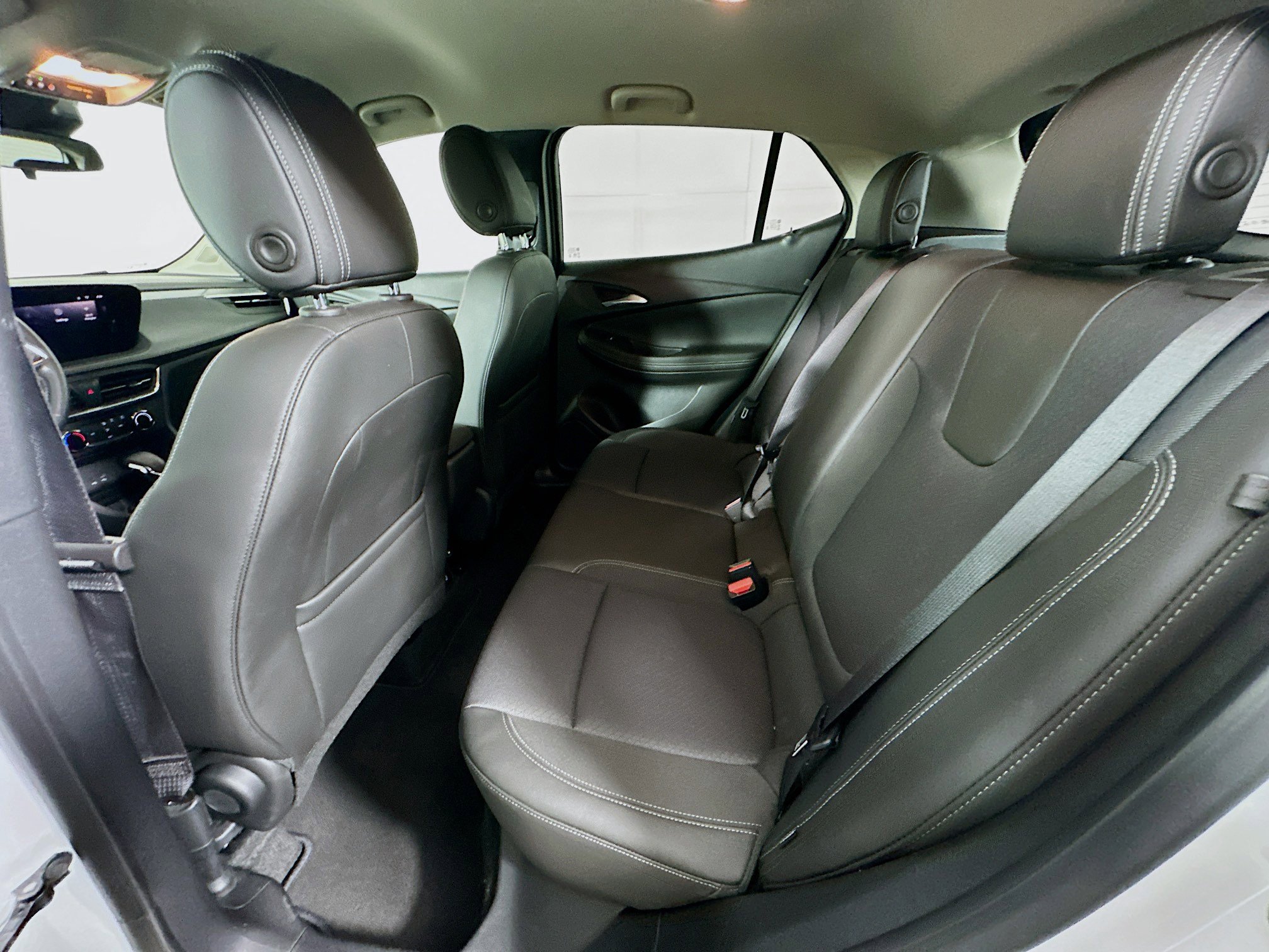 Used 2025 Buick Encore GX Preferred image 26