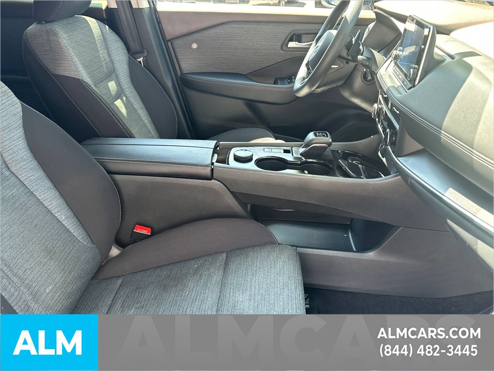 Used 2023 Nissan Rogue SV AWD/4WD image 15