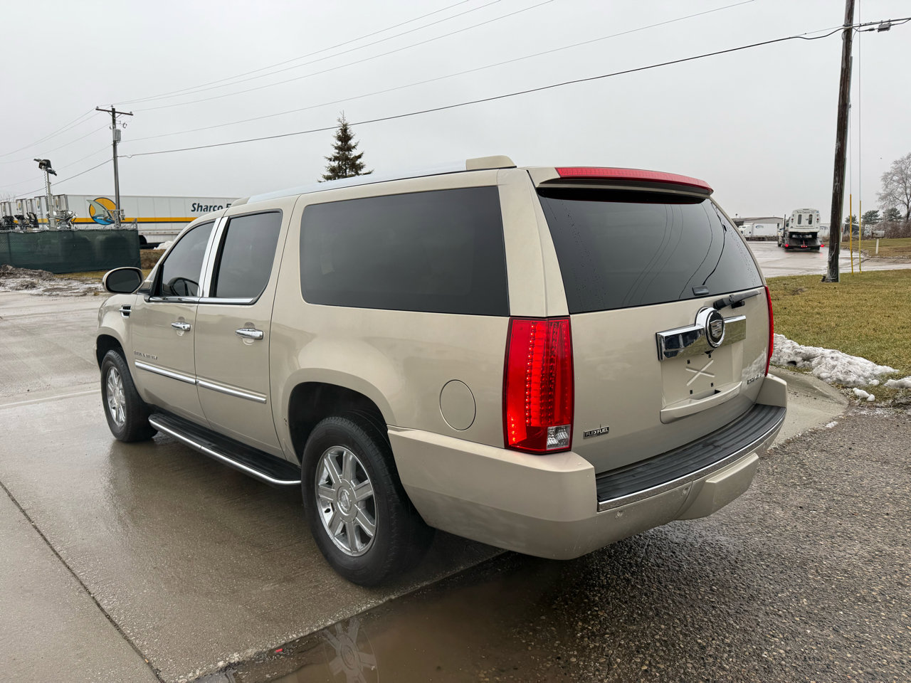 Used 2009 Cadillac Escalade ESV AWD image 9