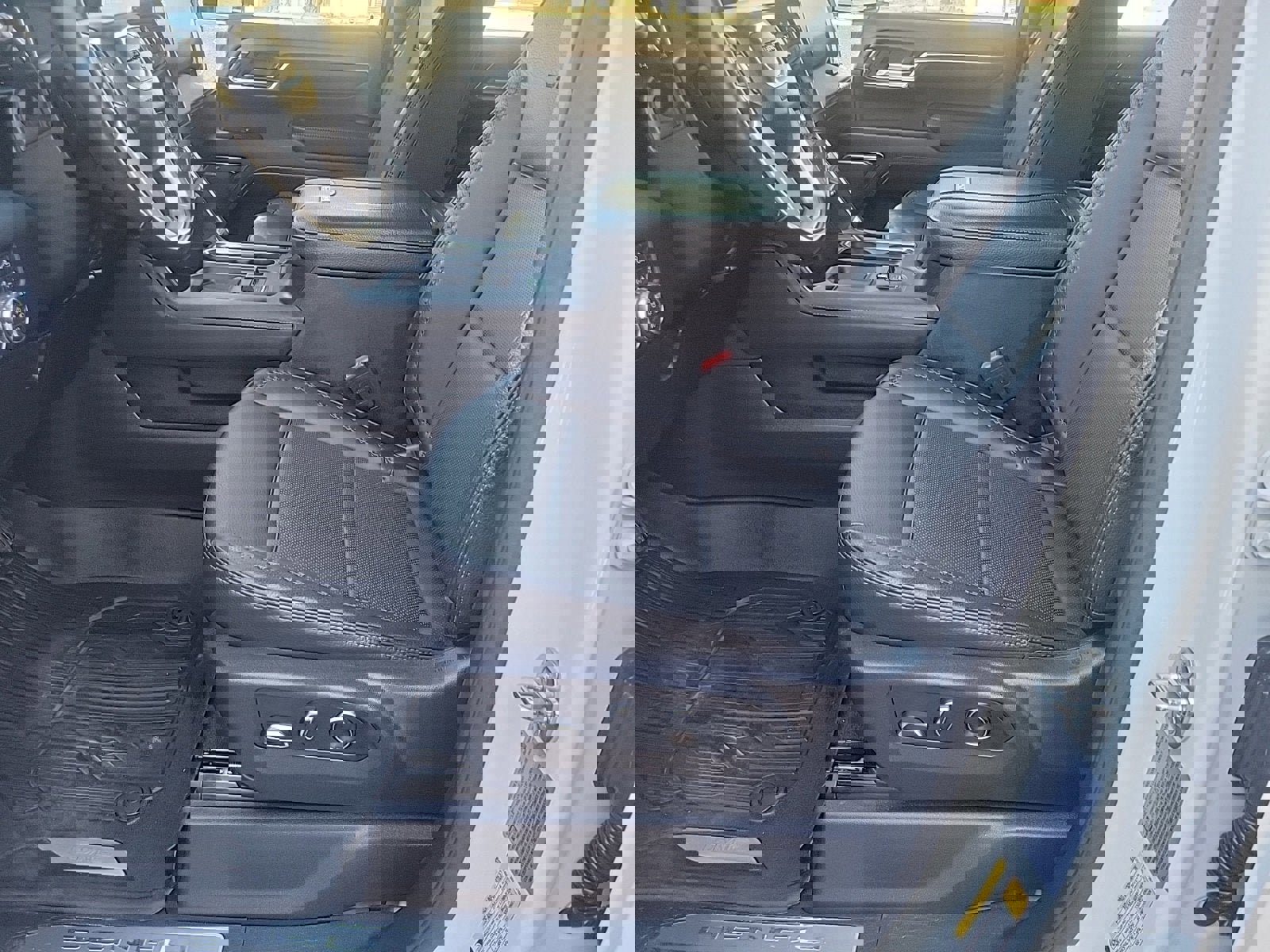 Used 2024 GMC Sierra 2500 Denali w/ Denali Reserve Package image 15