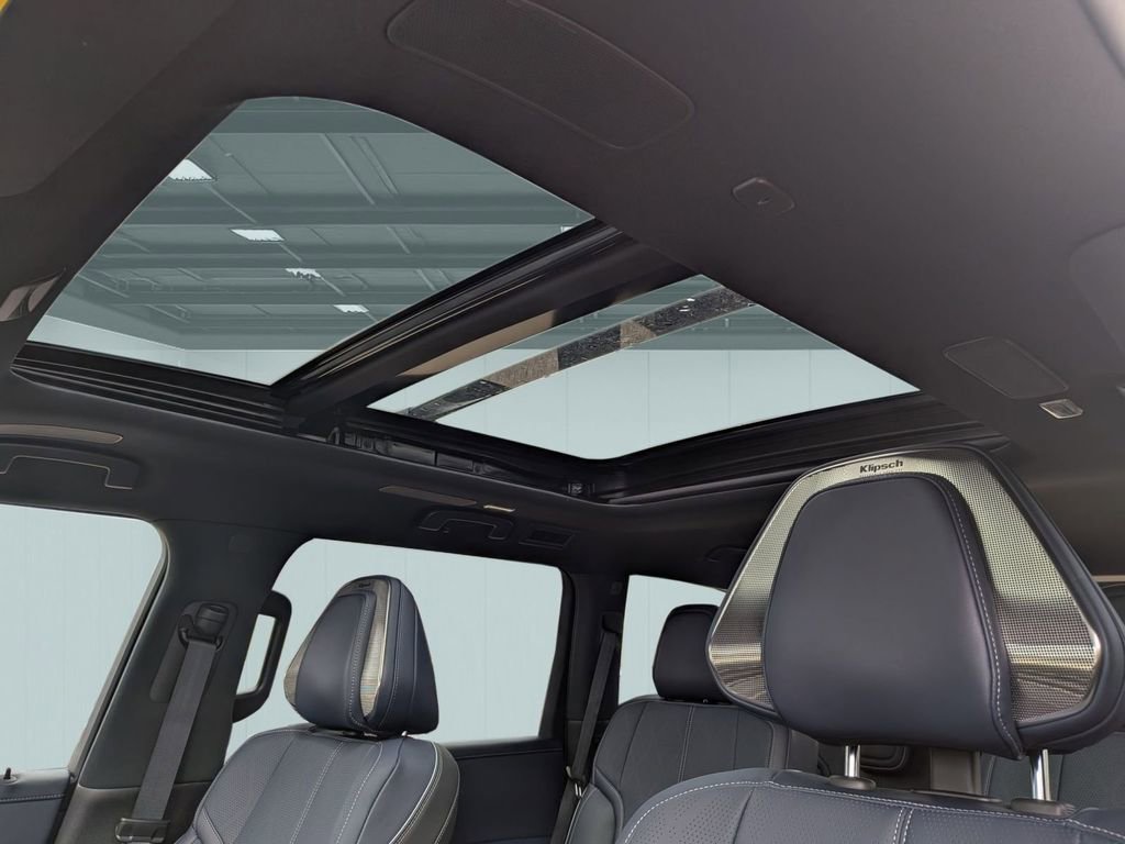 New 2026 INFINITI QX80 4WD w/ Sport Exterior Package image 25