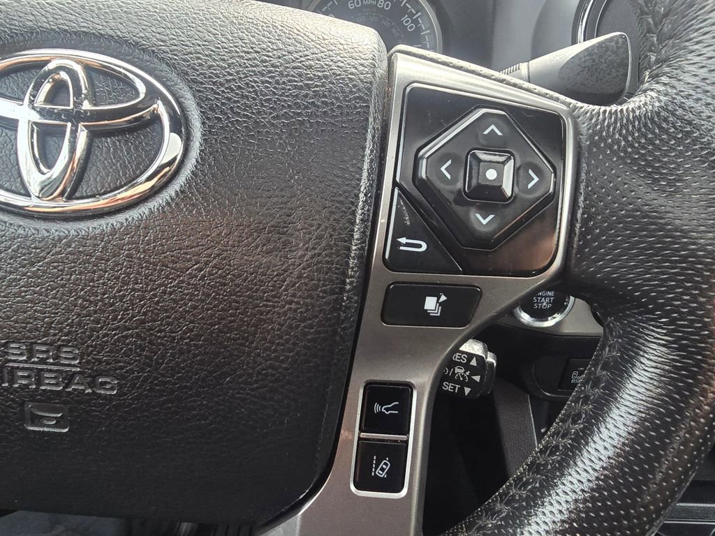 Used 2021 Toyota Tacoma Limited image 22