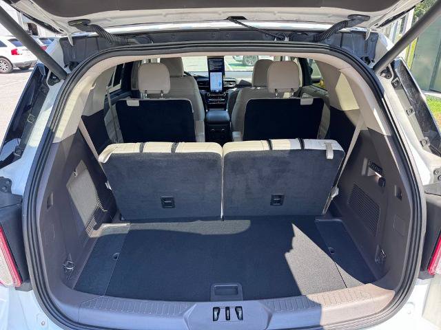Certified 2023 Ford Explorer Platinum w/ Technology Package AWD/4WD image 7