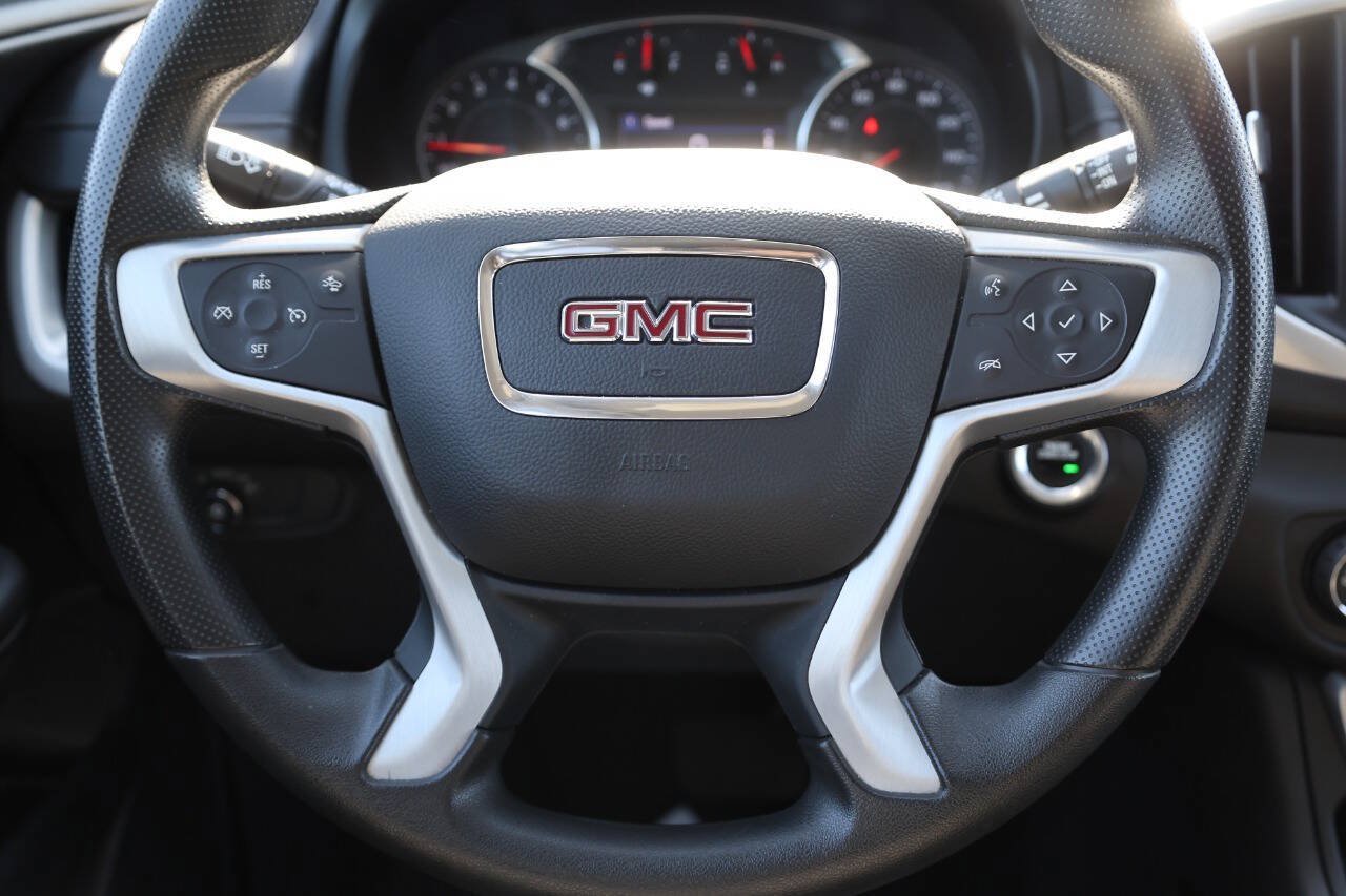 Used 2024 GMC Terrain SLE AWD/4WD image 18