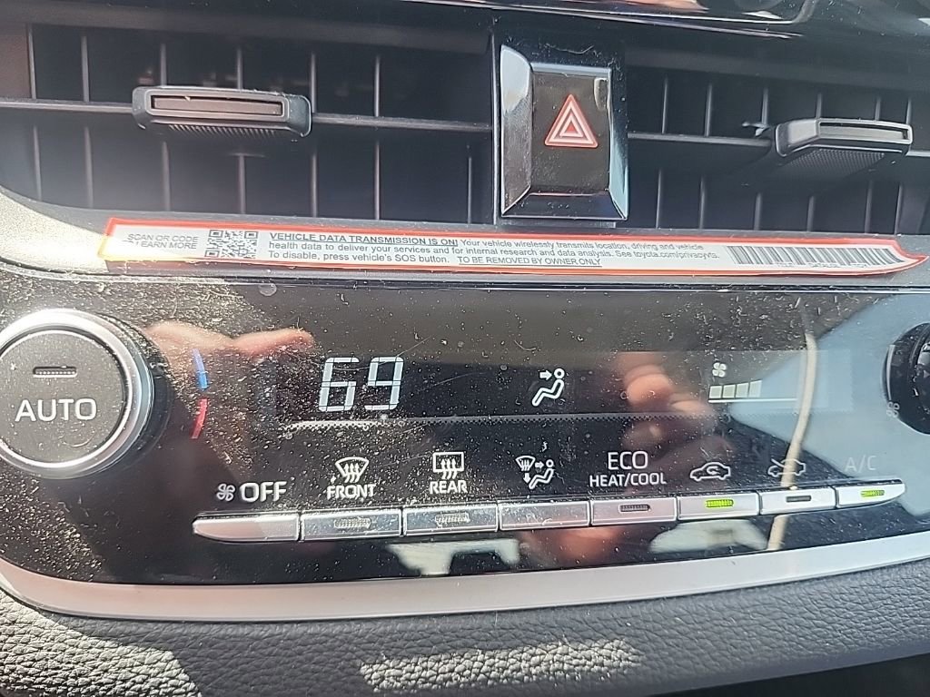 Used 2025 Toyota Corolla LE image 4