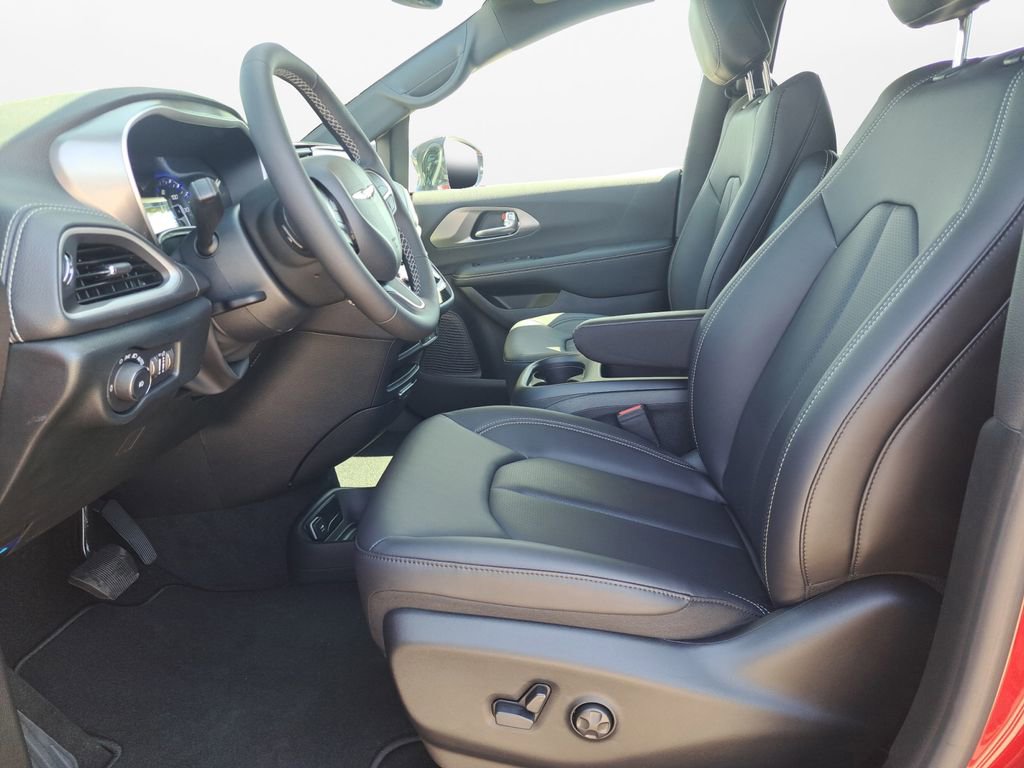 New 2026 Chrysler Pacifica Select image 19