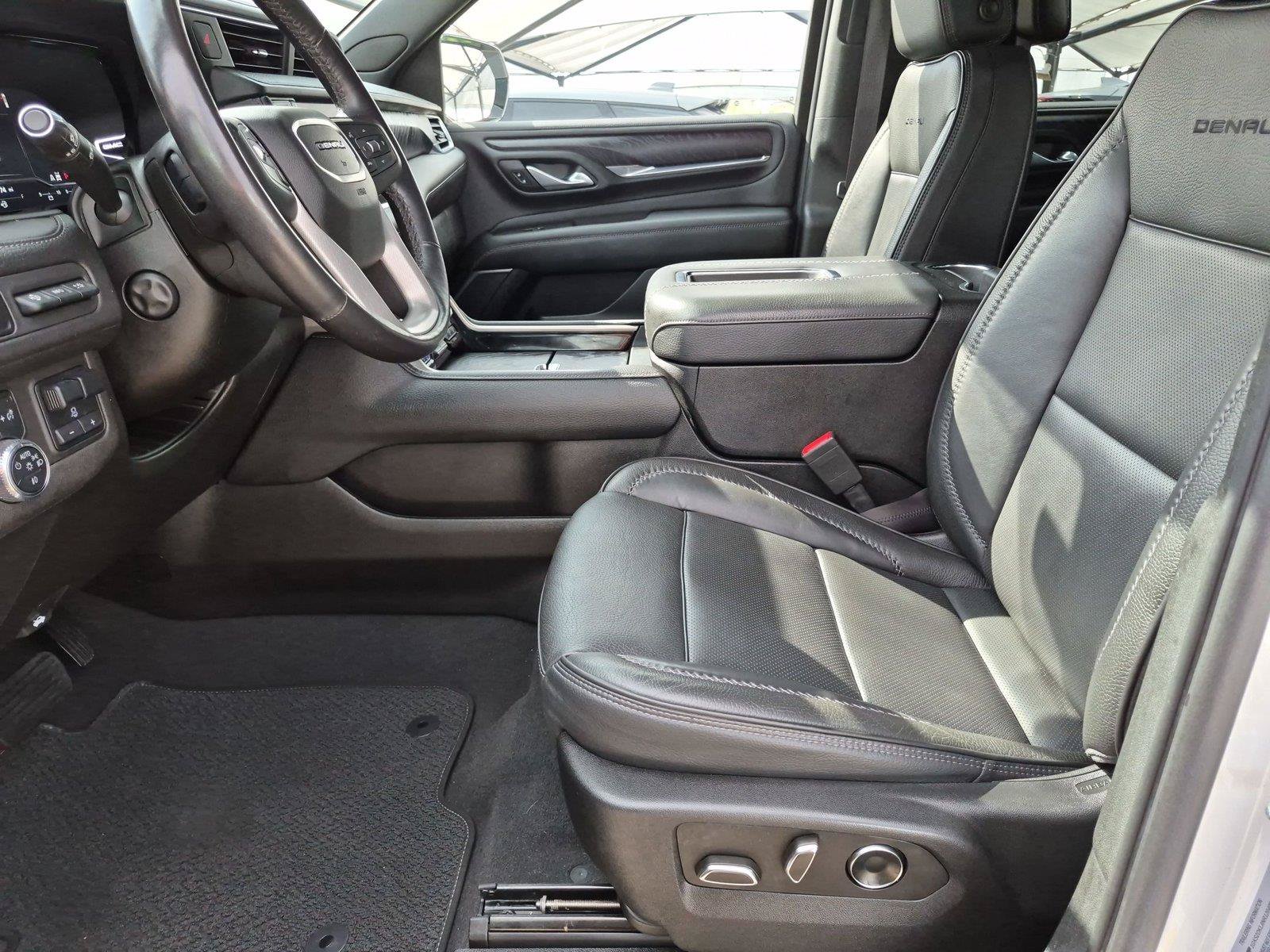 Used 2022 GMC Yukon Denali w/ Denali Ultimate Package AWD/4WD image 11
