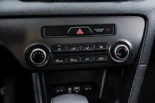 Used 2019 Kia Sportage LX FWD image 29