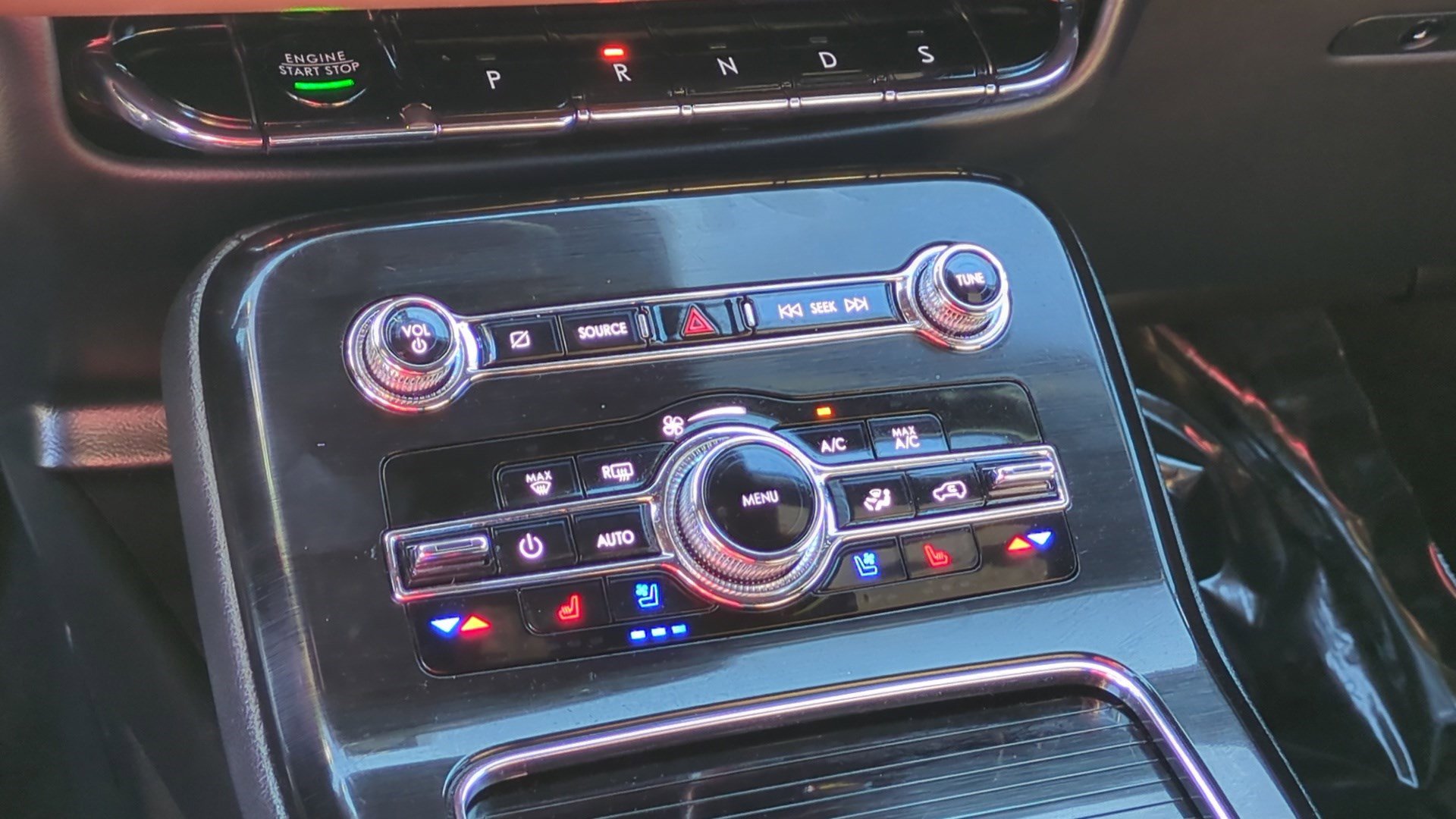 Used 2022 Lincoln Nautilus Reserve image 25