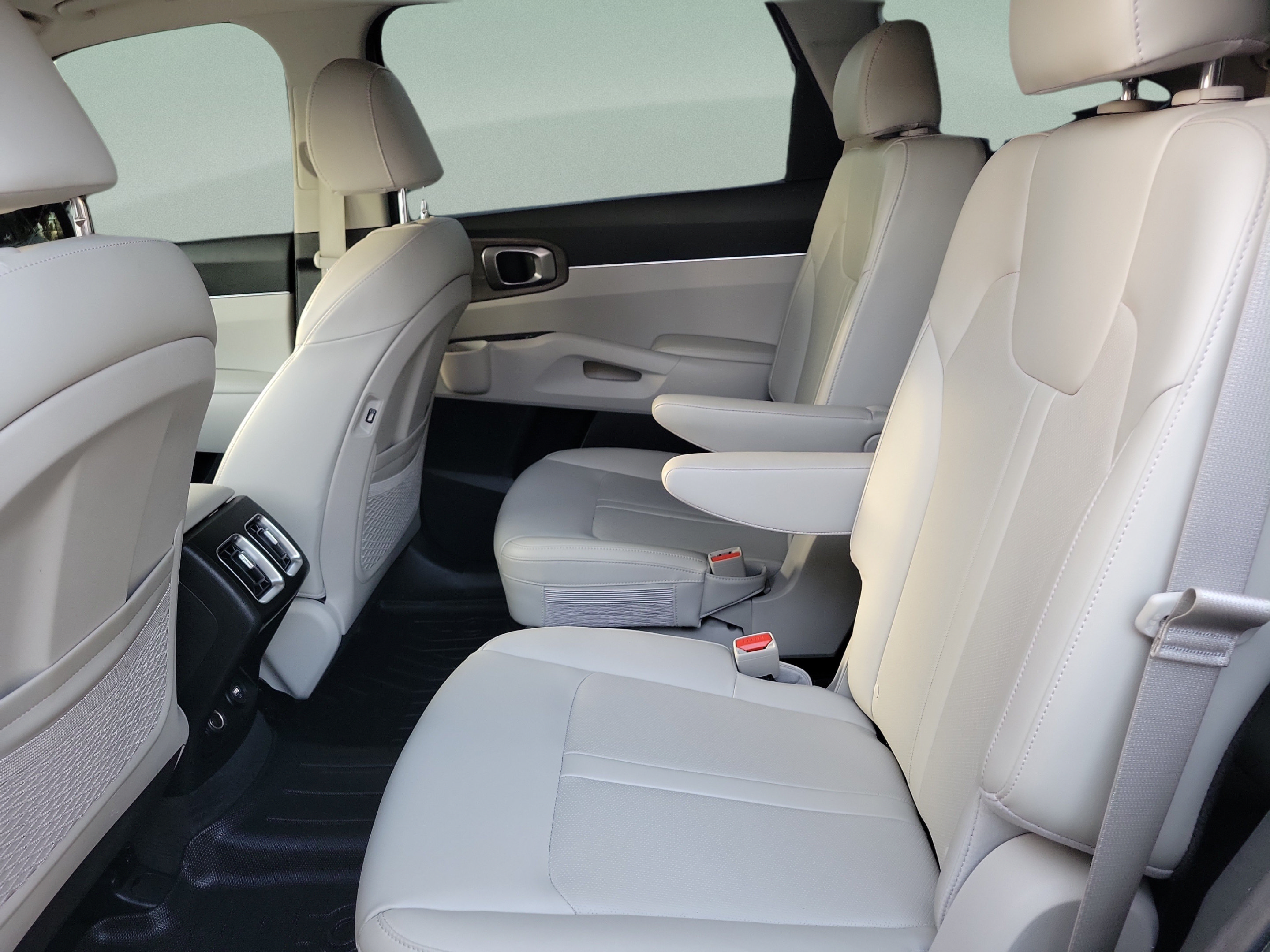 Certified 2023 Kia Sorento X-Line EX AWD/4WD image 7