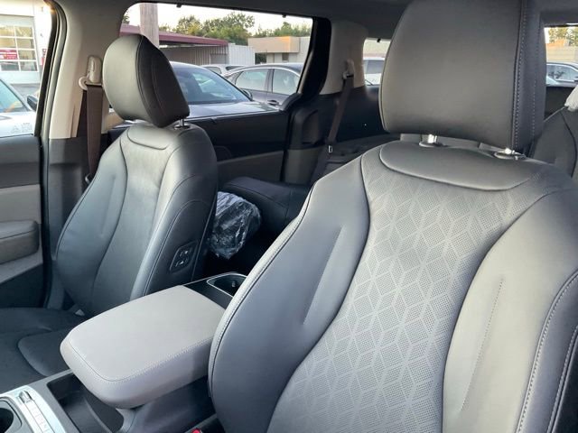 New 2026 Kia Carnival SX FWD image 41