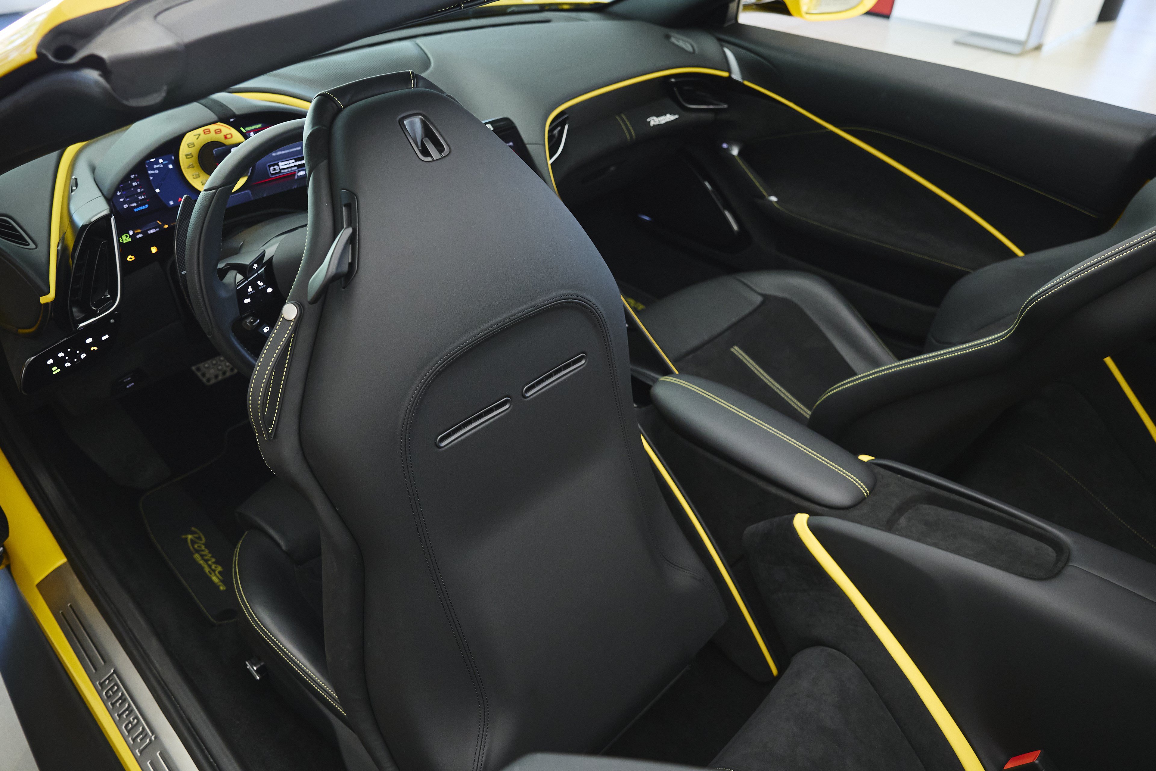 Used 2025 Ferrari Roma Spider RWD image 42
