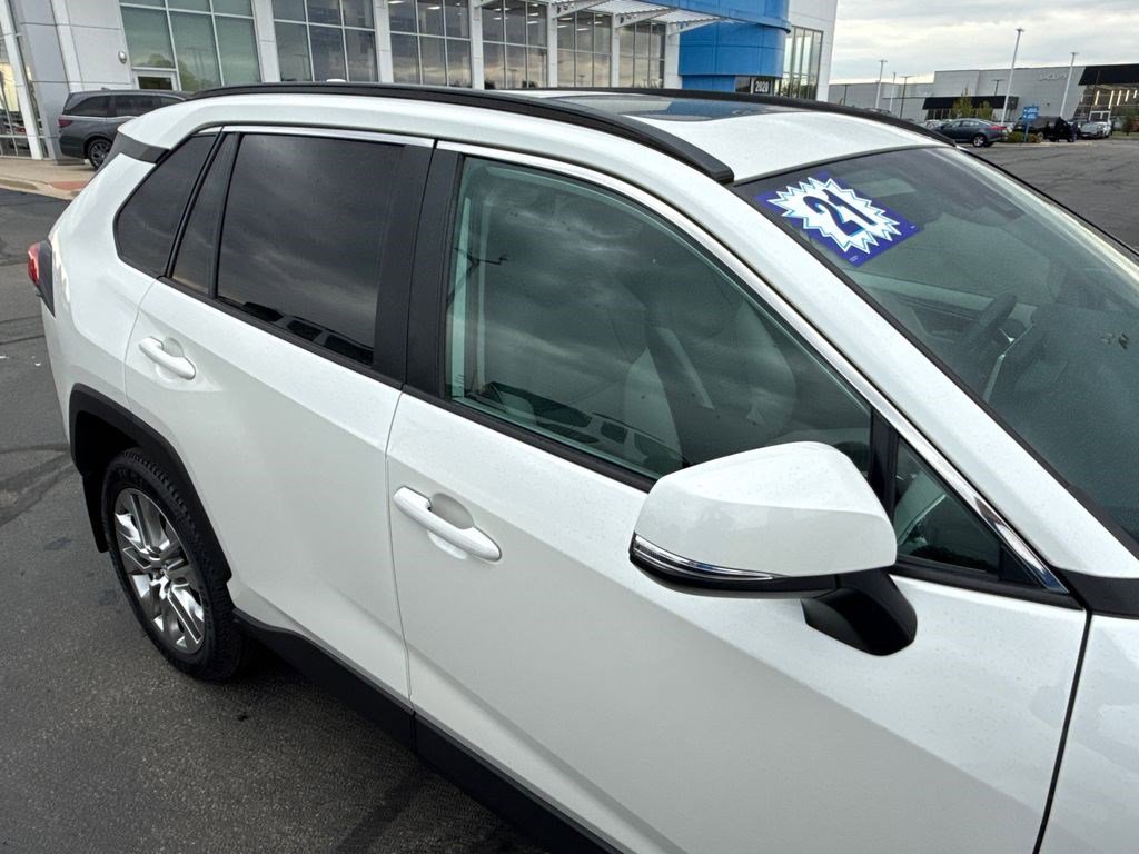 Used 2021 Toyota RAV4 XLE Premium AWD/4WD image 14
