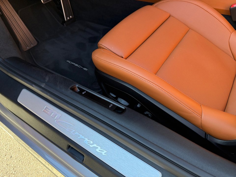 Certified 2025 Porsche 911 Carrera image 25