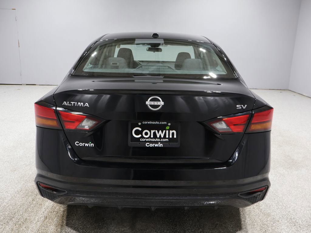 Used 2023 Nissan Altima 2.5 SV image 3