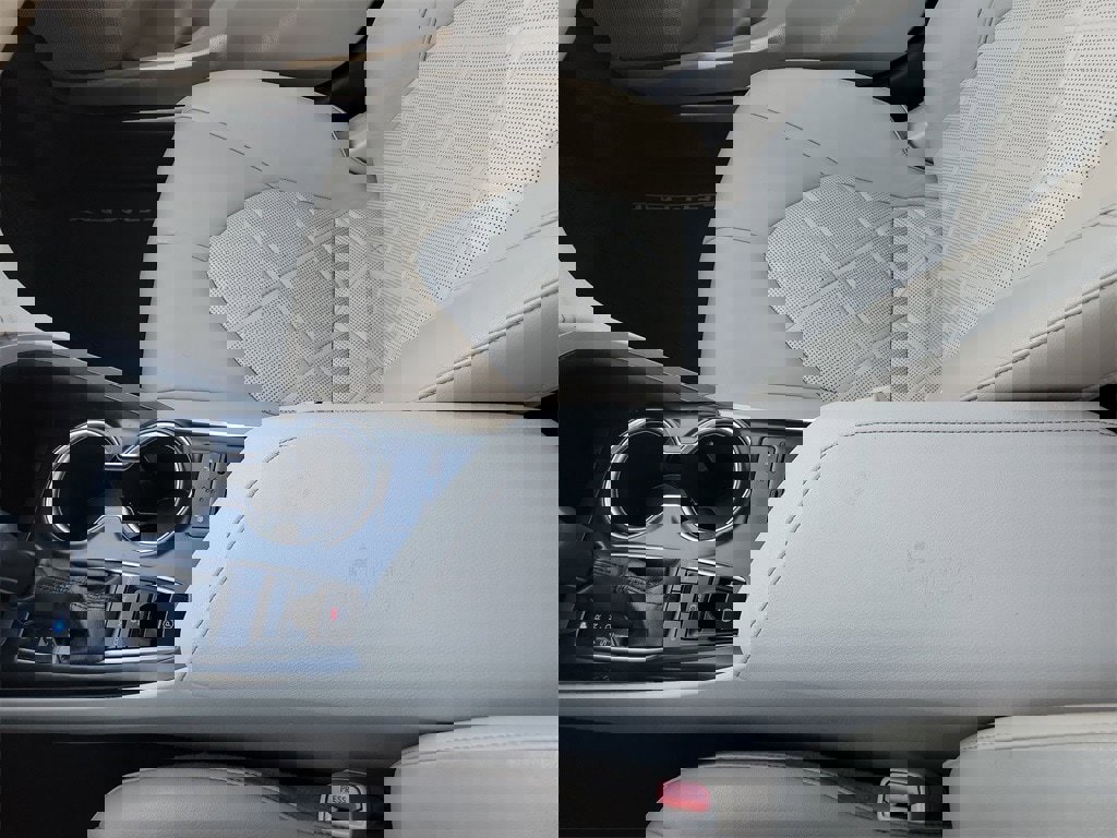 Used 2018 Toyota Camry XLE w/ Driver Assist Package image 22