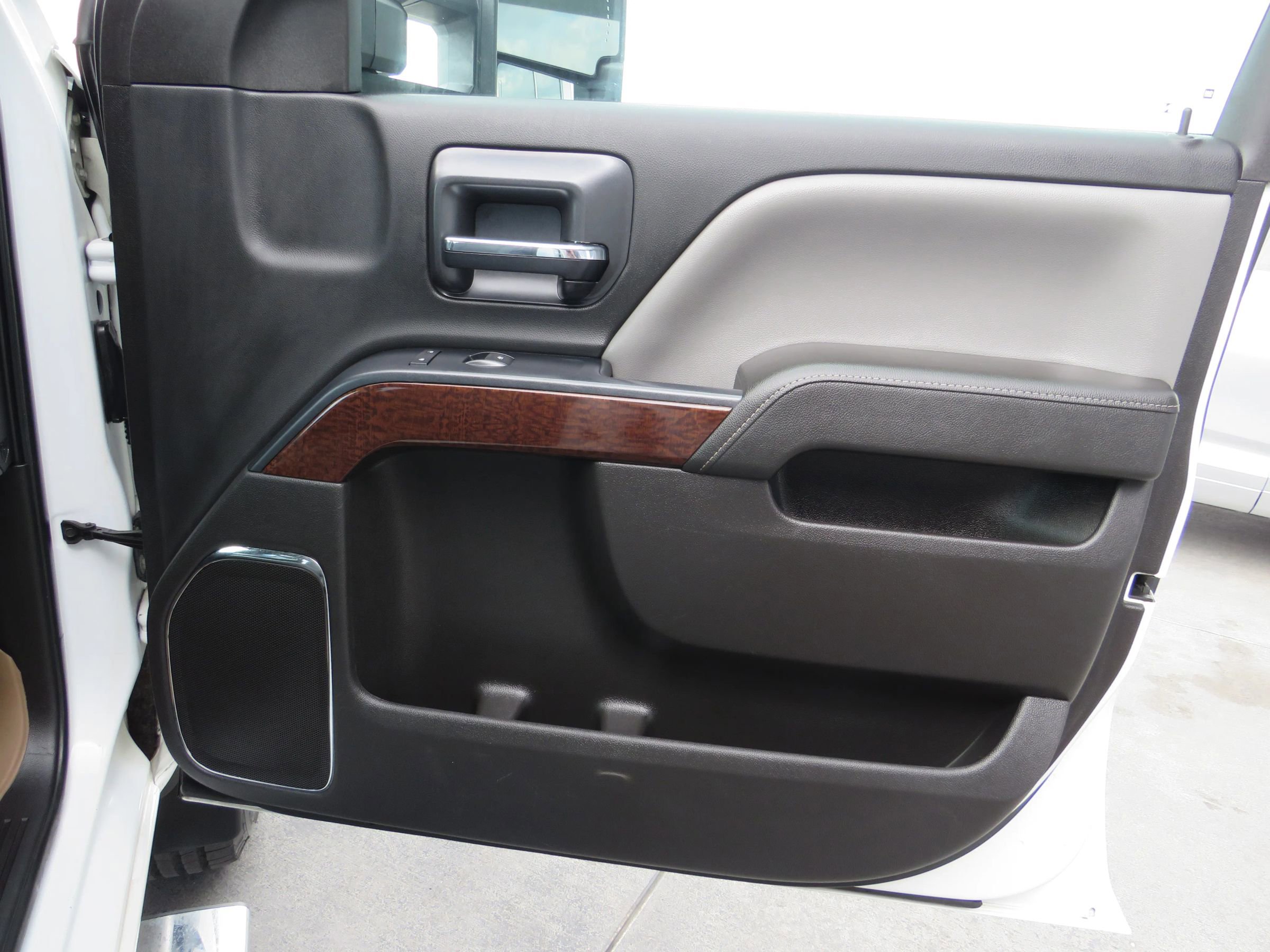 Used 2015 GMC Sierra 3500 SLT image 42