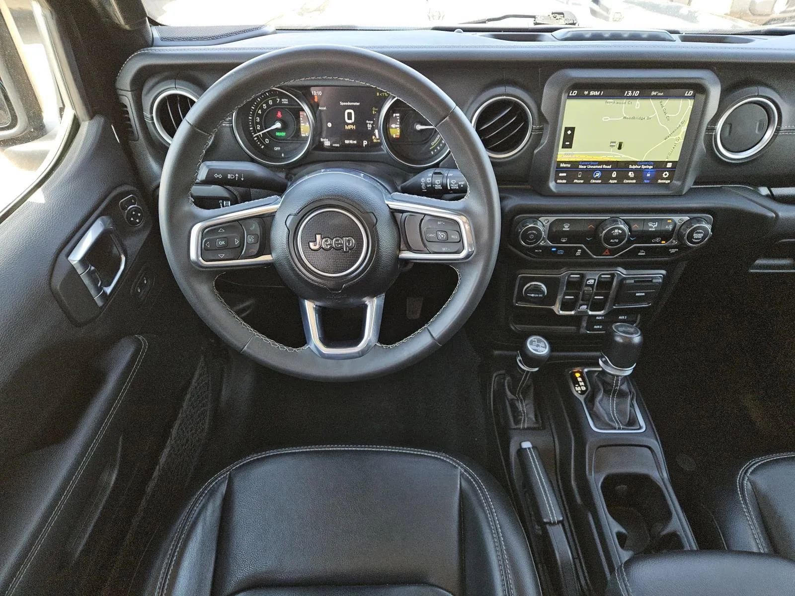 Used 2023 Jeep Wrangler Sahara image 13