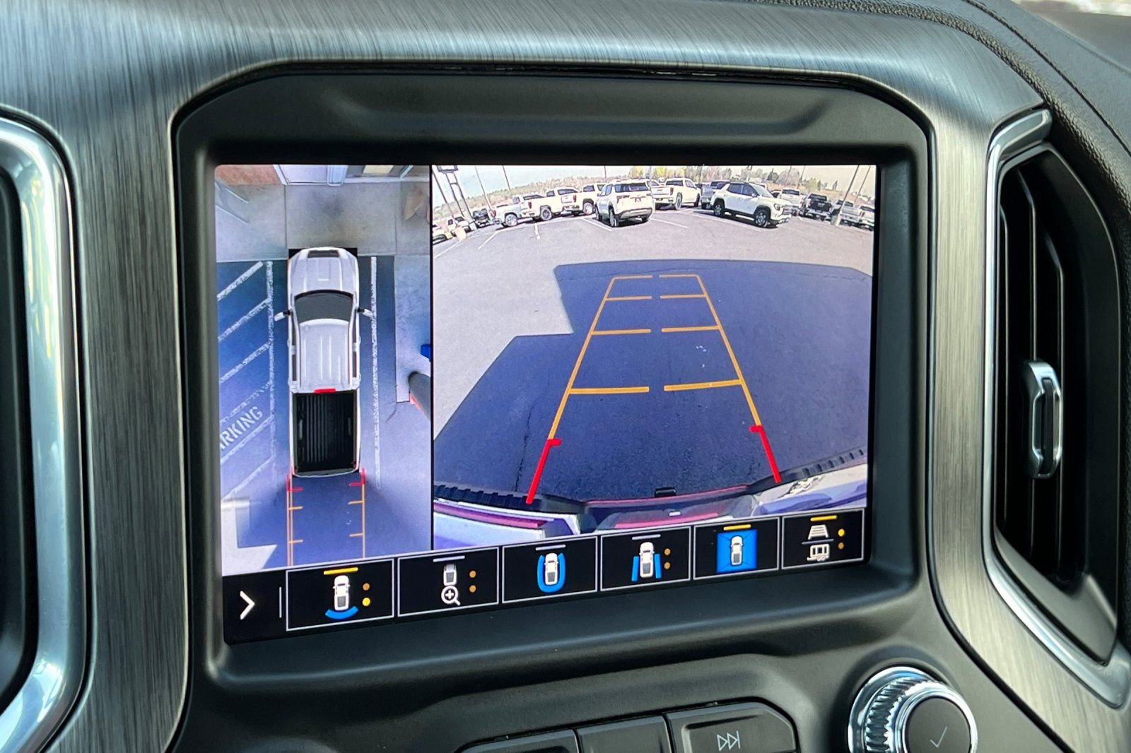 Used 2022 GMC Sierra 2500 Denali w/ Denali Ultimate Package image 25