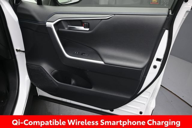 Used 2023 Toyota RAV4 XSE AWD/4WD image 25