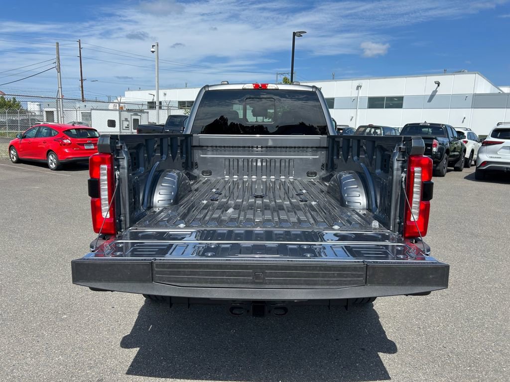 New 2025 Ford F250 Lariat image 25