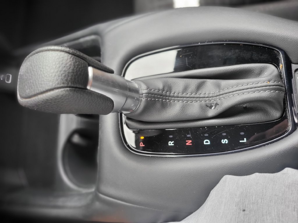 Used 2025 Honda HR-V LX image 5