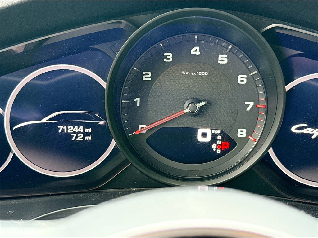 Used 2020 Porsche Cayenne image 13