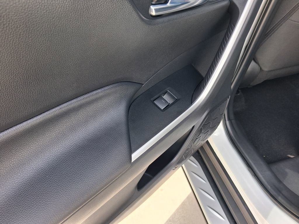 Used 2024 Toyota RAV4 XLE w/ Convenience Package image 12