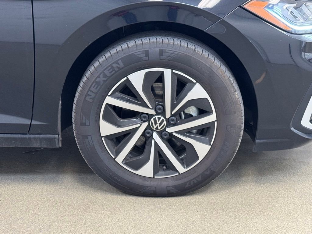 Used 2025 Volkswagen Jetta S image 4