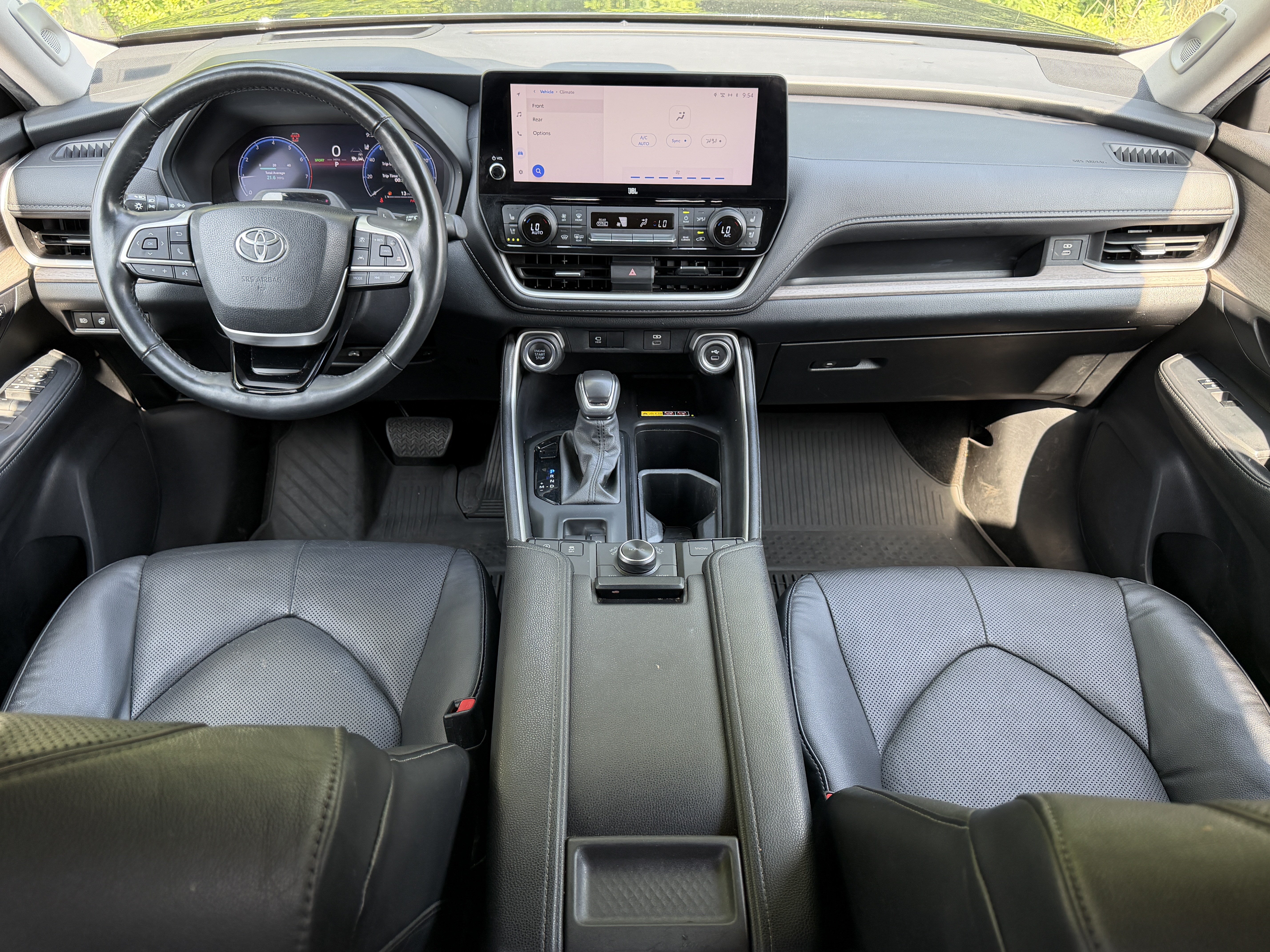 Used 2024 Toyota Grand Highlander AWD image 26