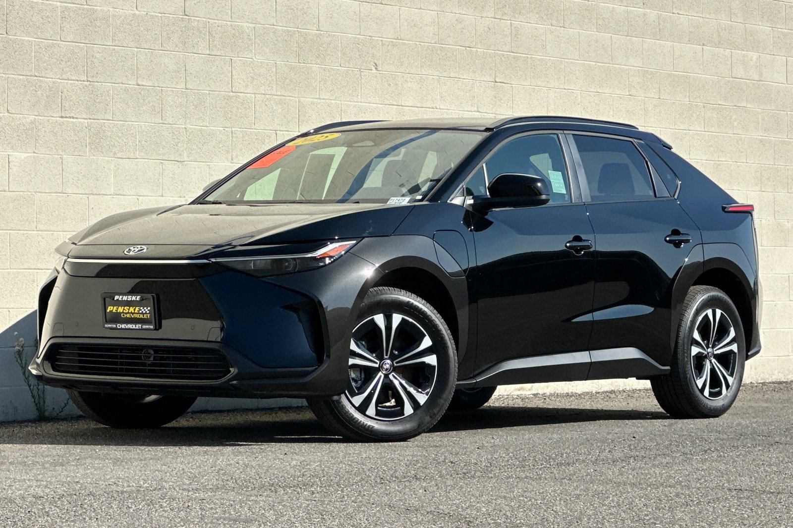 Used 2025 Toyota bZ4X AWD image 8