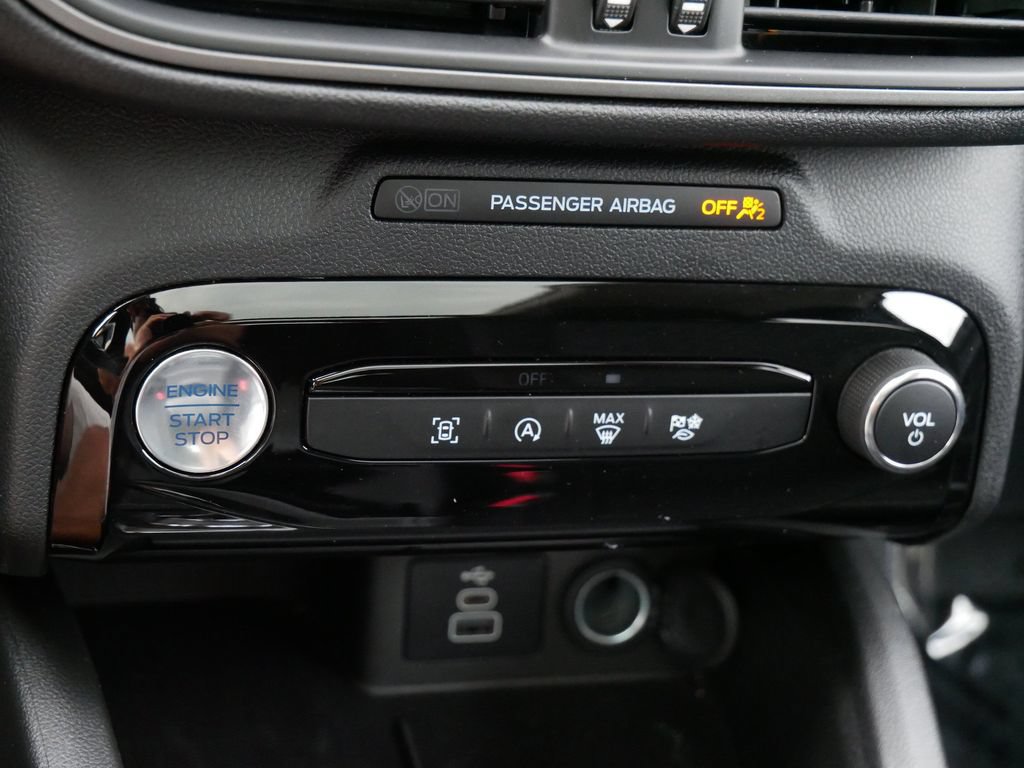 Certified 2025 Ford Escape Active w/ Tech Pack #1 AWD/4WD image 22