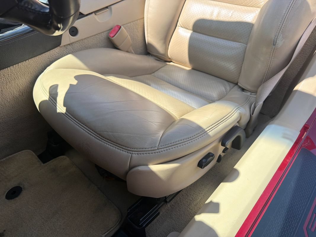Used 2006 Chevrolet Corvette Convertible w/ Preferred Equipment Group RWD image 22