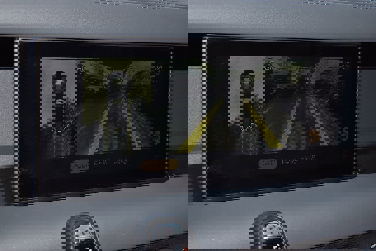 Used 2023 Land Rover Defender 110 X-Dynamic SE image 29