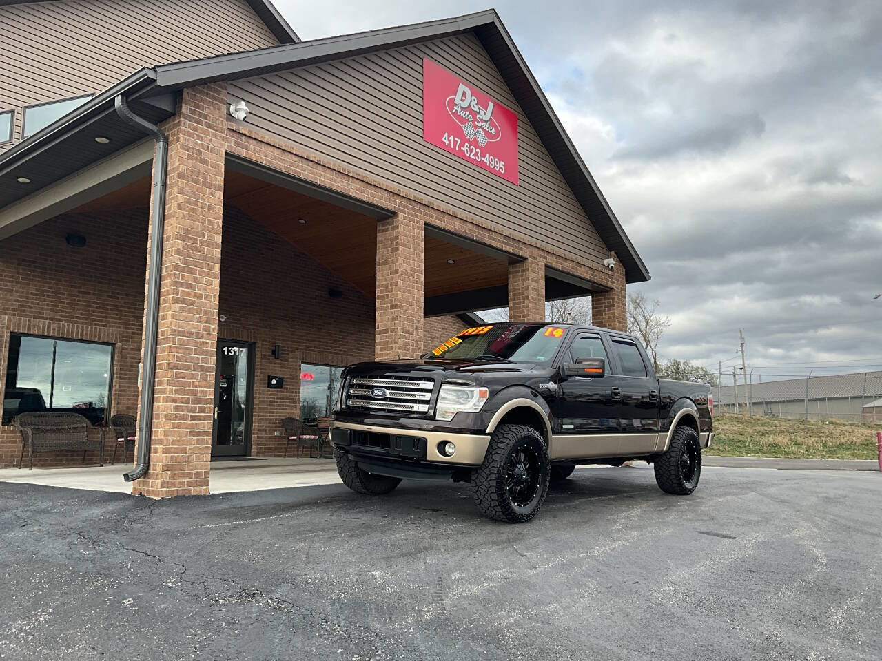 Used 2014 Ford F150 King Ranch w/ King Ranch Luxury Package image 29