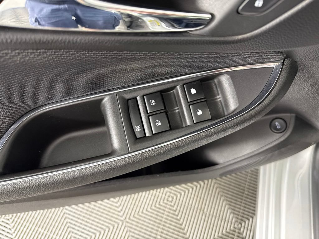 Used 2017 Chevrolet Cruze LT w/ LT Convenience Package FWD image 12